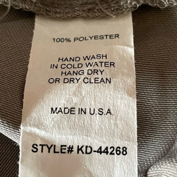 KLd v neck top - Picture 2 of 5